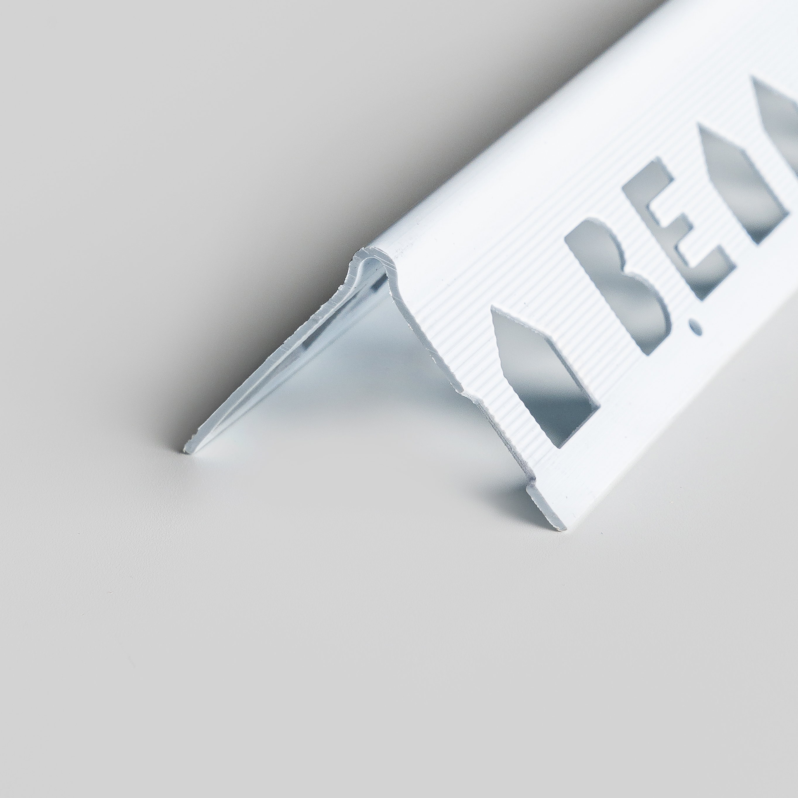 Angle Renderer Slimline Acrylic Render Angle | BE-2.5mm Round